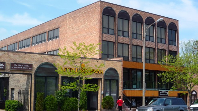 1910 First St, Highland Park, IL 60035 1910 First St, Highland Park, IL 60035