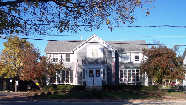 325-329 Old McHenry Road, Long Grove, IL 60047 325-329 Old McHenry Road-main