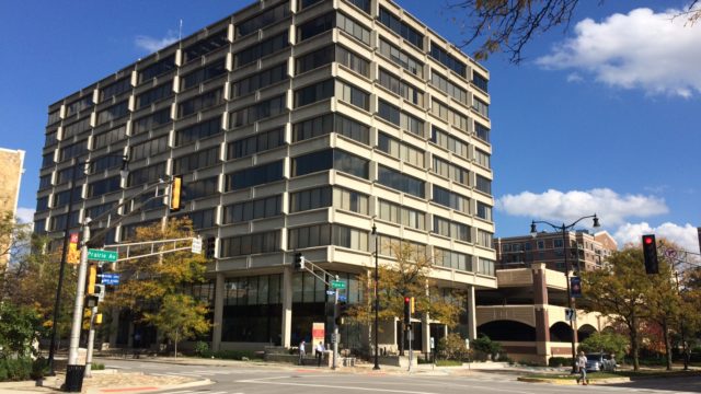 701 Lee Street, Des Plaines, IL 60016 701 Lee Street, Des Plaines, IL 60016