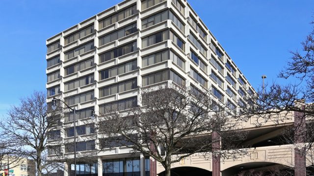 Imperial acquires 10-story office building in Des Plaines