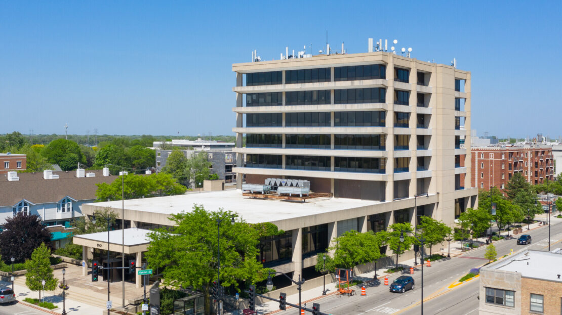 Imperial Realty - 8001 Lincoln Ave, Skokie, IL 60077 1