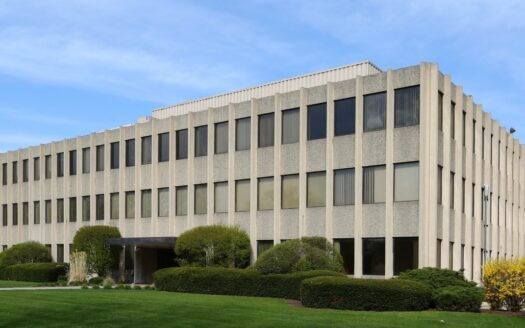 125 S Wilke Rd, Arlington Heights, IL 60005