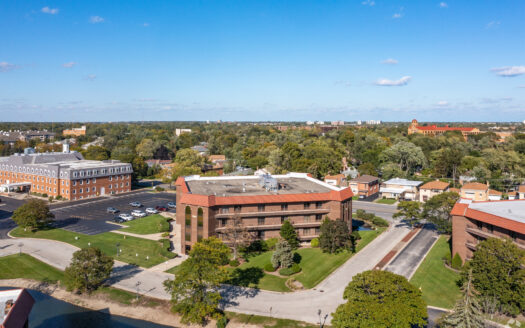 1460 Renaissance Drive Park Ridge, IL 60068