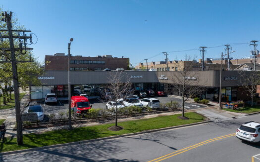 1930 – 1964 First Street, Highland Park, IL 60035