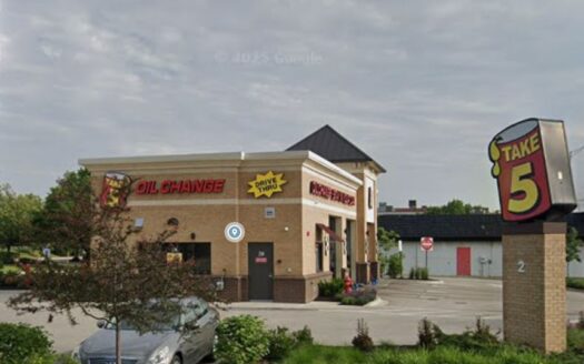 2 W Golf Rd, Schaumburg, IL 60195