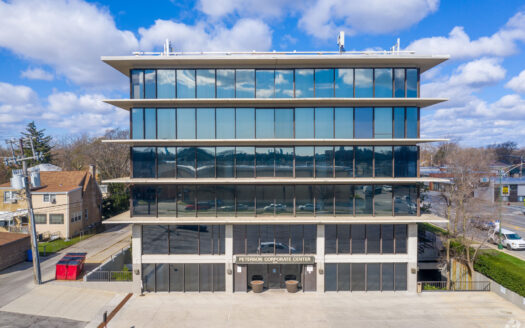 3525 W Peterson Ave, Chicago, IL 60659